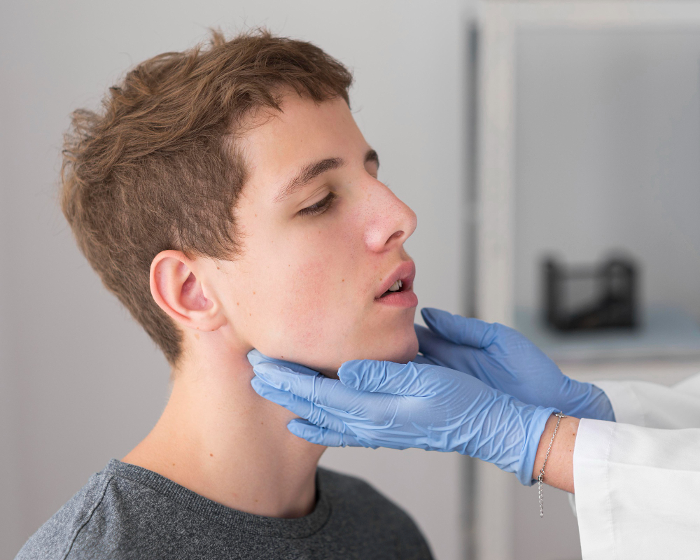 symptoms of tooth infection spreading to body